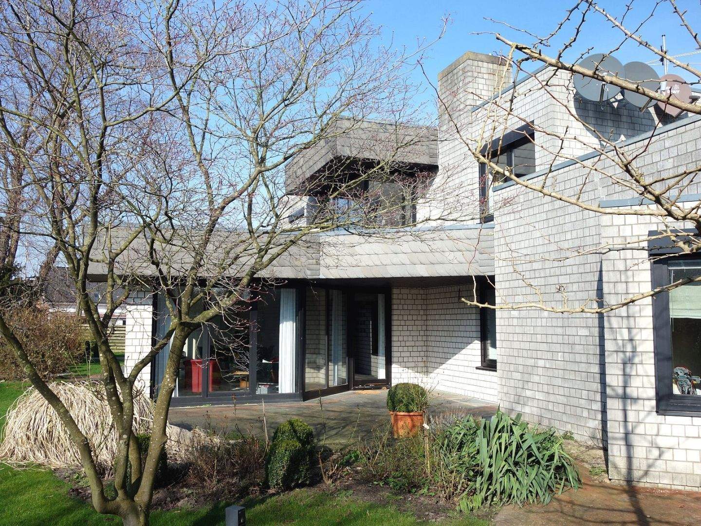 Immobilie in Volsemenhusen - Architektenhaus (ggf. mit Einliegerwohnung) mit Doppelgarage in zentraler Lage in St. Michaelisdonn - Bild 3