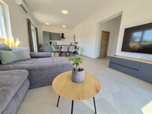 Einfamilienhaus zur Miete 1.250 € 3 Zimmer 650 m² Grundstück Svetvinčenat 52342