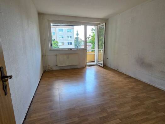 Wohnung zur Miete 300 € 3 Zimmer 60 m² Geschoss -3/4 frei ab sofort Gundelachstr. 35 Ferdinandshof 17379