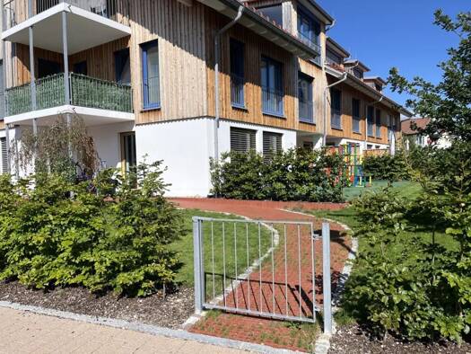 Reihenhaus zur Miete 2.250 € 5,5 Zimmer 190 m² 200 m² Grundstück frei ab 01.01.2027 Hirschberger Straße 1 Marktoberdorf Marktoberdorf 87616