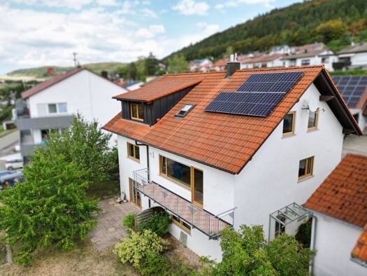Einfamilienhaus zum Kauf 359.000 € 7 Zimmer 129,9 m² 583 m² Grundstück Burladingen Burladingen 72393