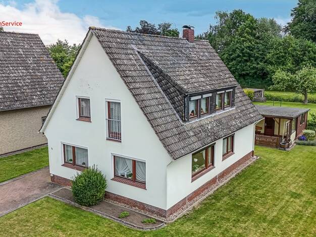 Einfamilienhaus zum Kauf 234.000 € 7 Zimmer 140,1 m² 955 m² Grundstück frei ab sofort Brake Brake 26919