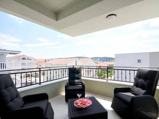 Wohnung zur Miete 900 € 2 Zimmer 58,5 m² Geschoss 2/2 Put Mulina, 21C 21C Trogir 21220