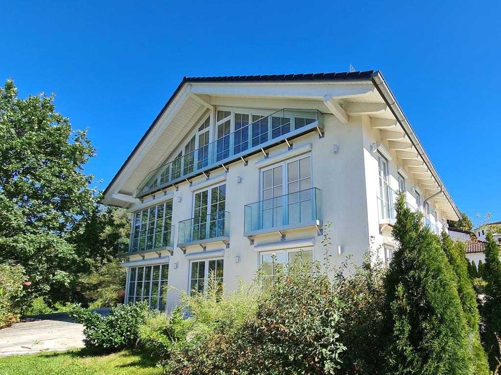 Einfamilienhaus zur Miete 6.950 € 6 Zimmer 400 m²<br/>Wohnfläche 2.300 m²<br/>Grundstück ab sofort<br/>Verfügbarkeit Percha Starnberg 82319