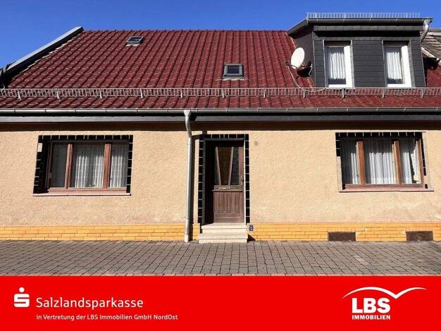 Reihenmittelhaus zum Kauf 35.000 € 5 Zimmer 120 m² 286 m² Grundstück Hecklingen 39444