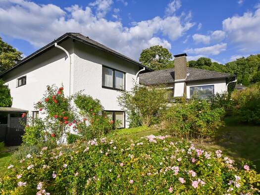 Einfamilienhaus zum Kauf 350.000 € 7 Zimmer 291 m² 1.495 m² Grundstück Northeim Northeim 37154