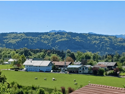 Wohnung zum Kauf 195.000 € 1 Zimmer 42 m² 2. Geschoss Bad Endorf Bad Endorf 83093