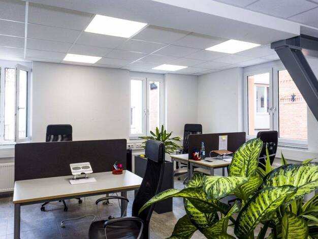 Bürofläche zur Miete provisionsfrei 1.364 € 93 m² Bürofläche Hauptstätter Str. Süd Stuttgart 70178