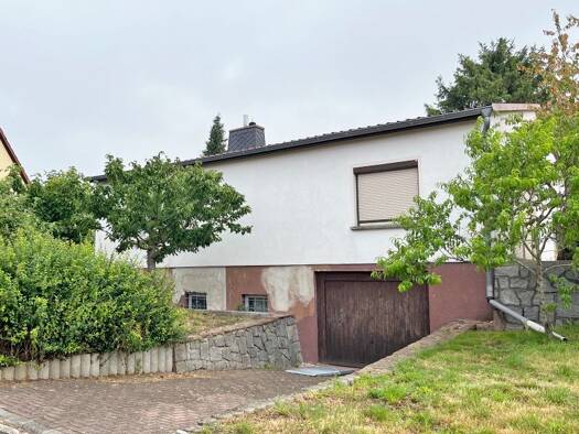 Haus zur Miete 1.100 € 4 Zimmer 116 m² 950 m² Grundstück Goethestraße Dahlen 04774