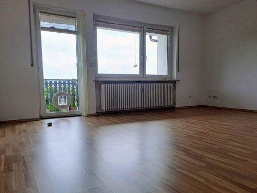 Wohnung zur Miete 1.000 € 4 Zimmer 100 m² Geschoss 1/2 frei ab 01.10.2026 Neuhof Zeitlarn 93197