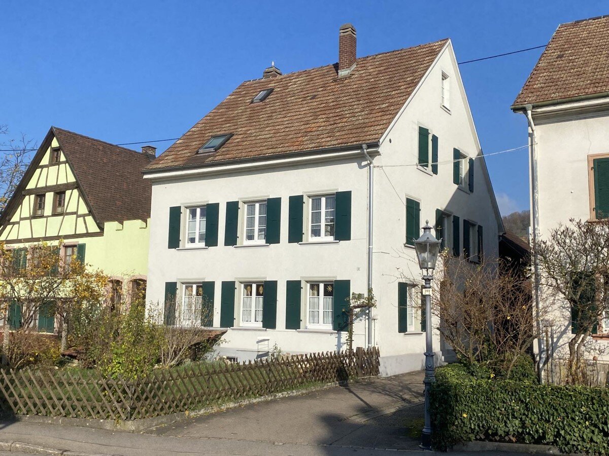 Mehrfamilienhaus zum Kauf 680.000 € 11 Zimmer 233 m²<br/>Wohnfläche 456 m²<br/>Grundstück Weil am Rhein Weil am Rhein 79576