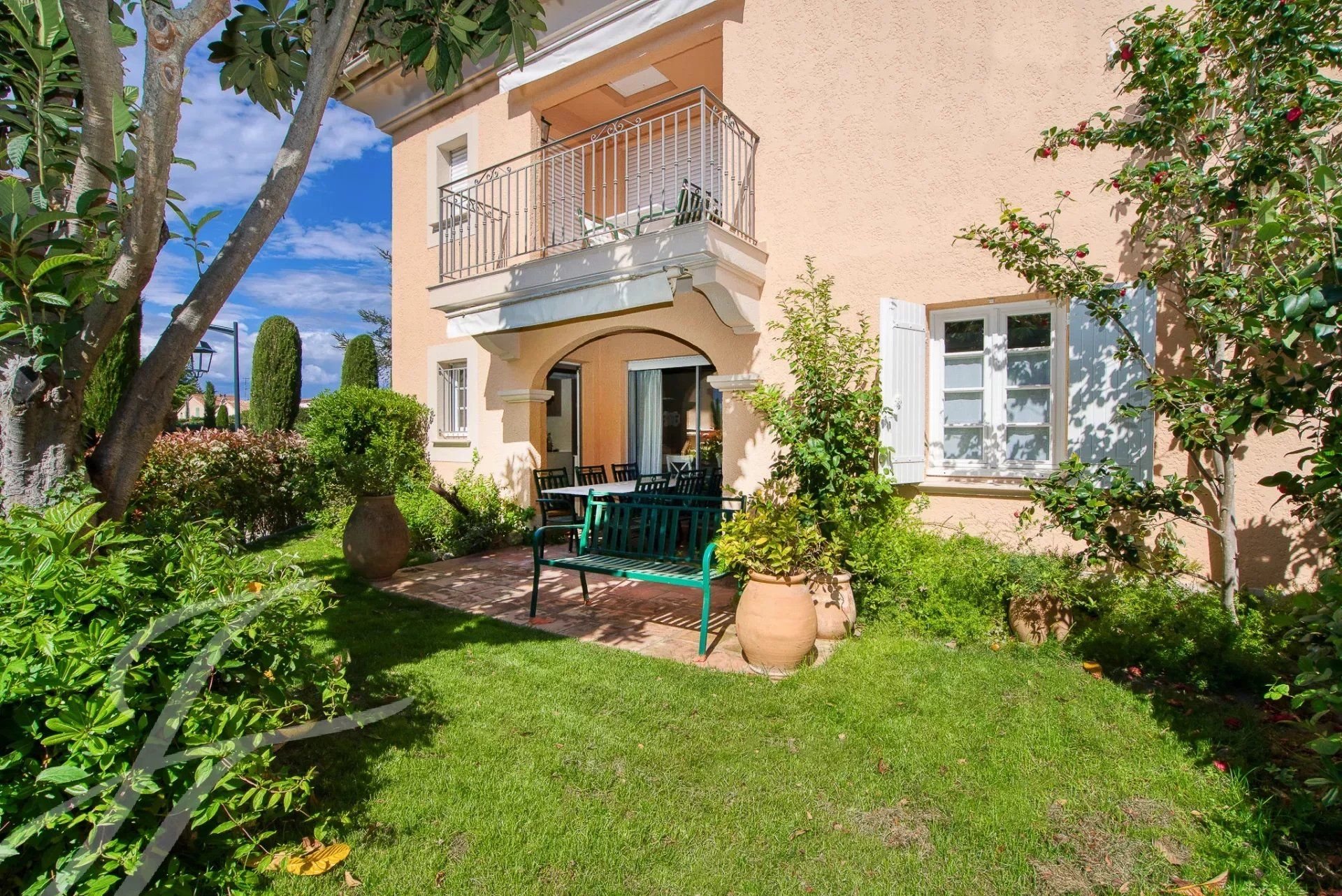 Einfamilienhaus zum Kauf provisionsfrei 2.400.000 € 6 Zimmer 134 m²<br/>Wohnfläche Zone Ouest Urbaine Saint-Tropez 83990