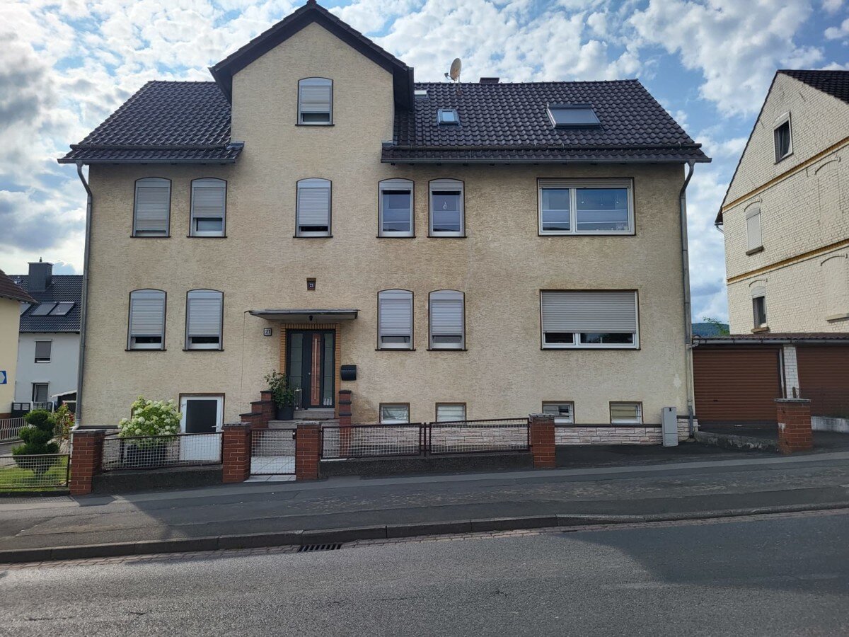 Einfamilienhaus zum Kauf 393.000 € 11 Zimmer 310 m²<br/>Wohnfläche 666 m²<br/>Grundstück Besse Edermünde 34295