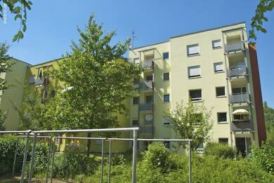 Wohnung zur Miete nur mit Wohnberechtigungsschein 410 € 3 Zimmer 73,6 m² 3. Geschoss frei ab 01.08.2025 Paul-Keller-Straße 21 Oberfürberg / Eschenau Fürth 90768