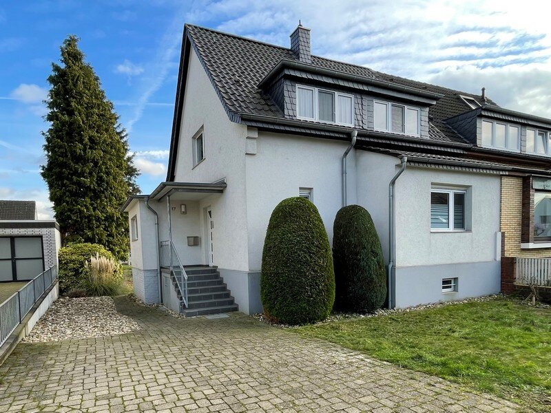 Haus zum Kauf provisionsfrei 250.000 € 4,5 Zimmer 113 m²<br/>Wohnfläche 305 m²<br/>Grundstück Heilenbeckeweg 17 Gerresheim Düsseldorf 40625