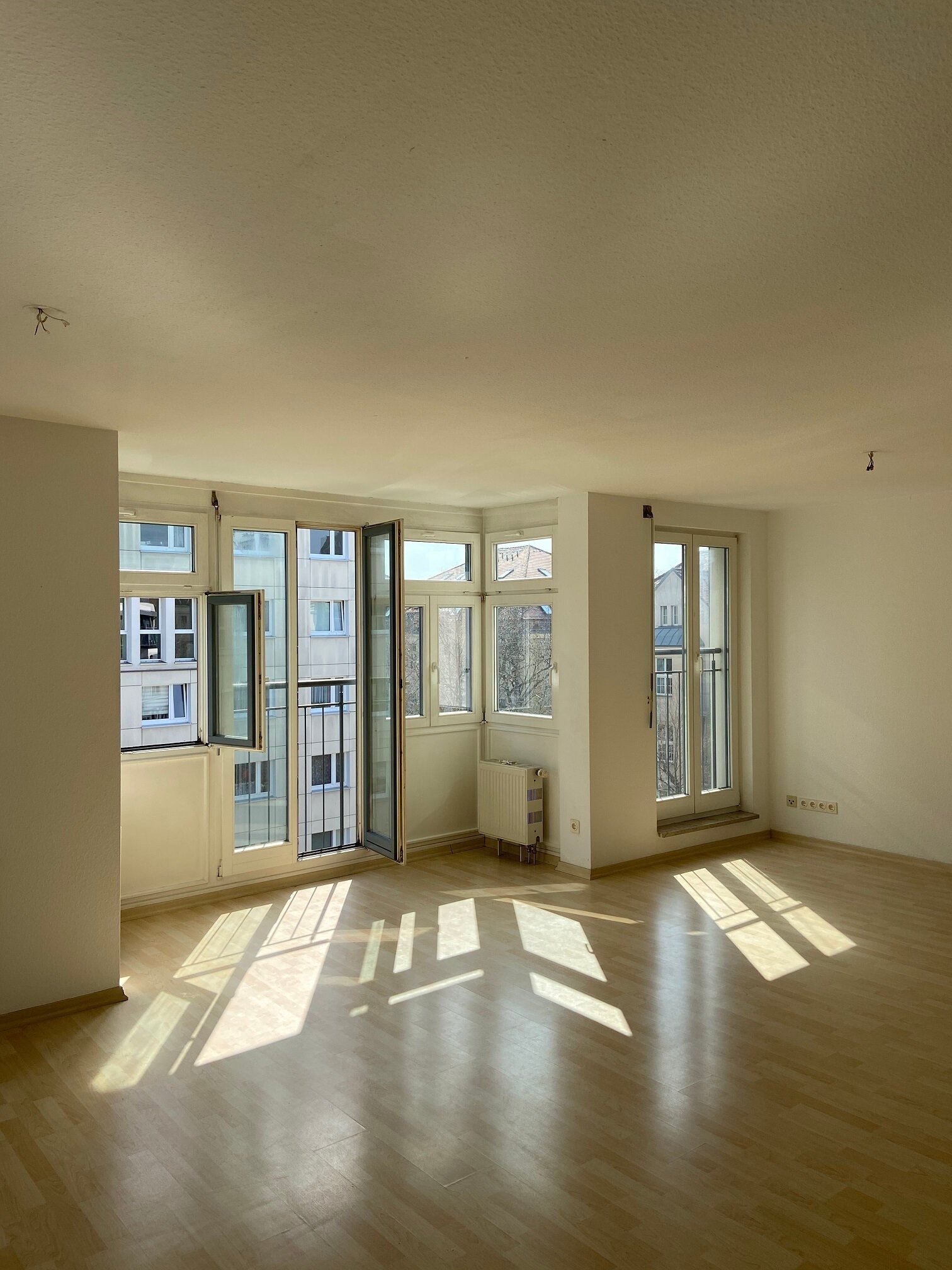 Wohnung zum Kauf als Kapitalanlage geeignet 194.000 € 1 Zimmer 48 m²<br/>Wohnfläche Zentrum - Süd Leipzig 04107