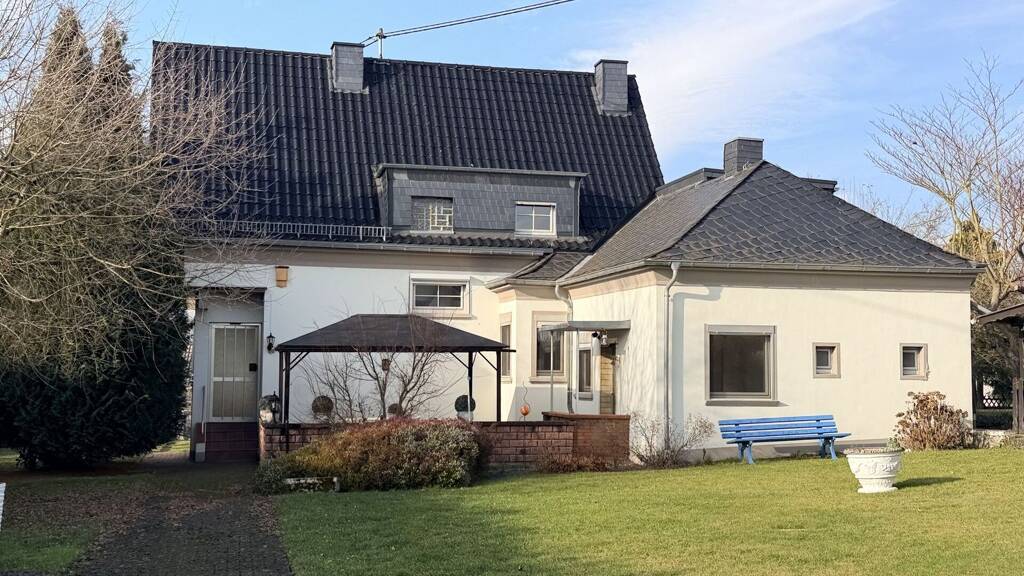 Einfamilienhaus zum Kauf 365.000 € 5 Zimmer 160 m² 1.473 m² Grundstück Heimbach-Weis Neuwied / Heimbach-Weis 56566