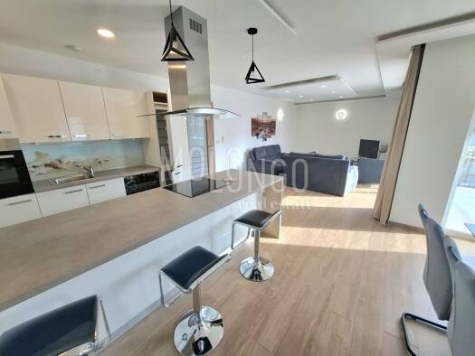 Wohnung zur Miete 1.500 € 4 Zimmer 122 m² 1. Geschoss Kostrena