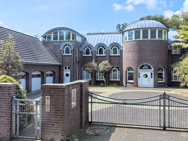 Villa zum Kauf 2.350.000 € 11 Zimmer 972 m² 7.451 m² Grundstück St. Magnus Bremen 28759