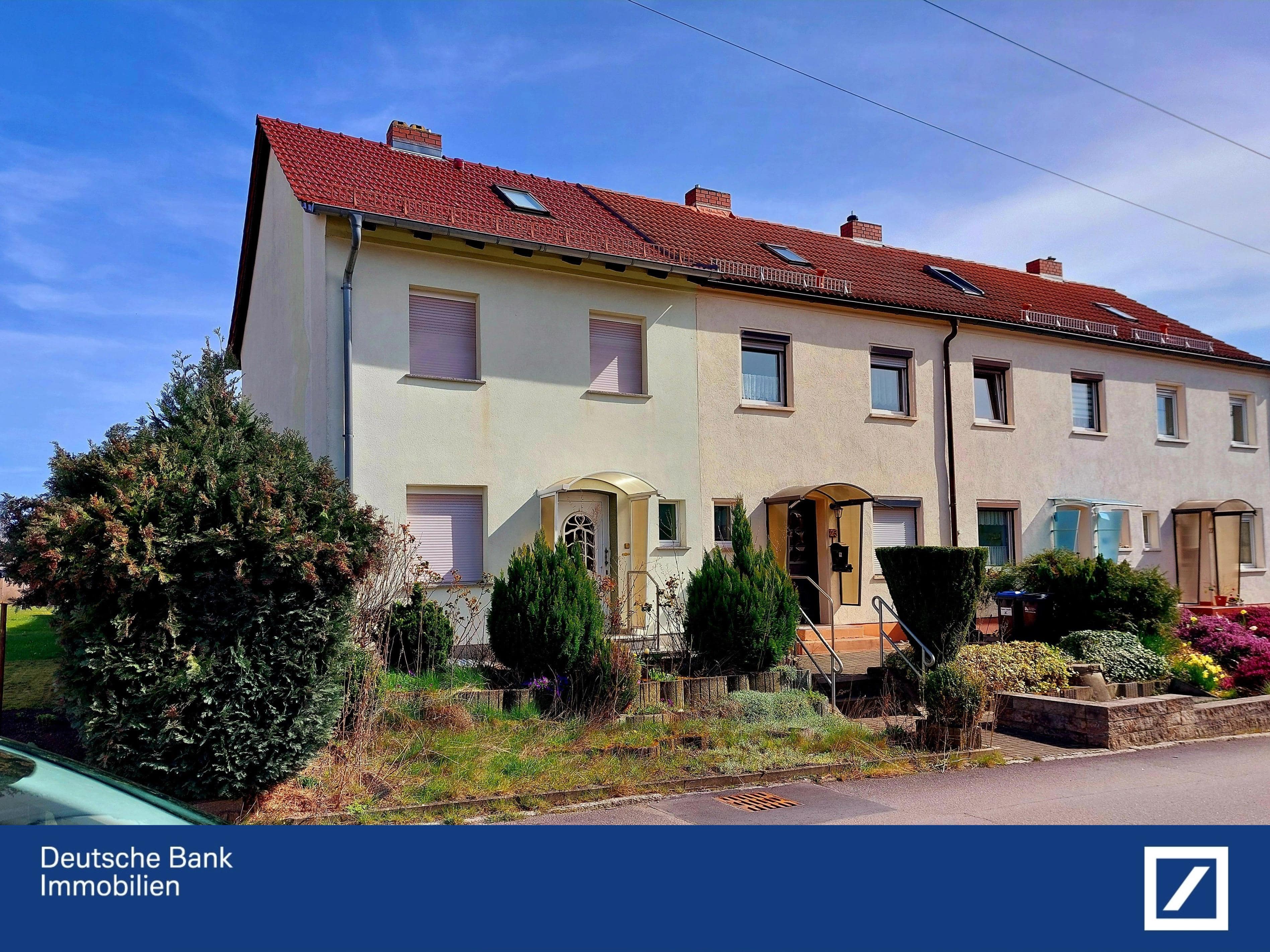 Reihenendhaus zum Kauf 90.000 € 3 Zimmer 70 m²<br/>Wohnfläche 337 m²<br/>Grundstück Merzdorf Riesa 01591