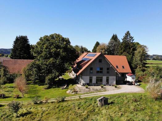 Bauernhaus zum Kauf 2.500.000 € 6 Zimmer 591,5 m² 11.161 m² Grundstück Rötenbach Wolfegg 88384