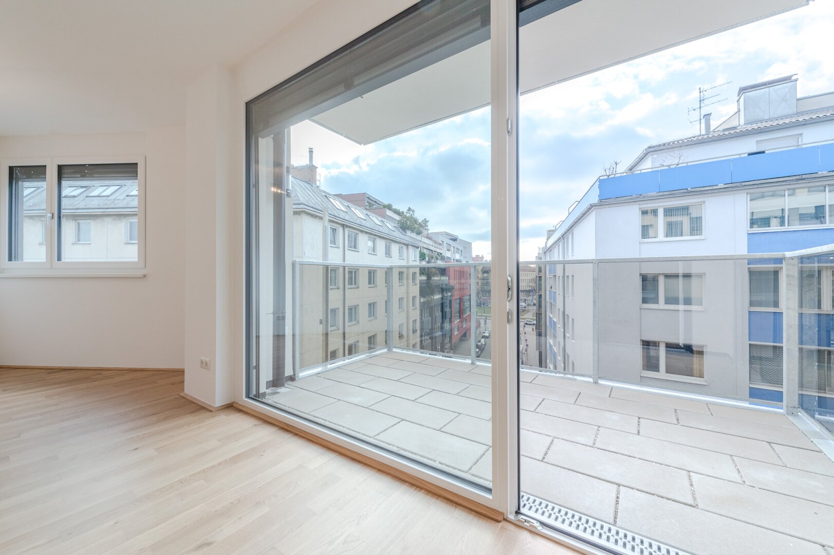 Wohnung zur Miete 1.016 € 2 Zimmer 49,5 m²<br/>Wohnfläche 5.<br/>Geschoss 01.02.2025<br/>Verfügbarkeit Sankt-Johann-Gasse Wien 1050