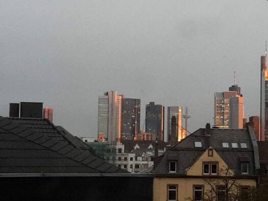 Wohnung zur Miete 1.590 € 3 Zimmer 86 m² 5. Geschoss Ziegelhüttenweg 1-3 Sachsenhausen Frankfurt am Main 60598