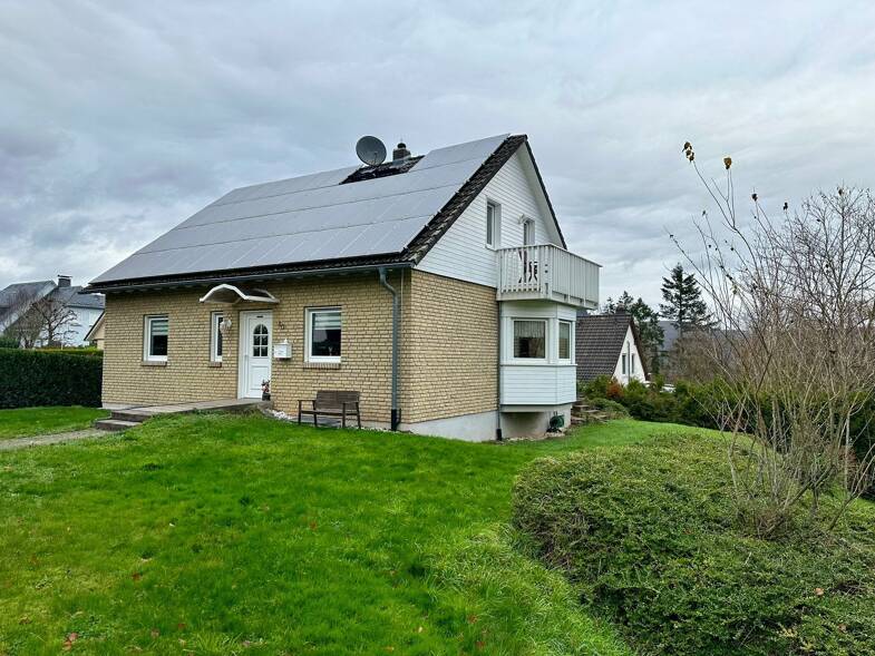 Haus zum Kauf 330.000 € 4 Zimmer 135,2 m² 776 m² Grundstück Barl Zell (Mosel) 56856