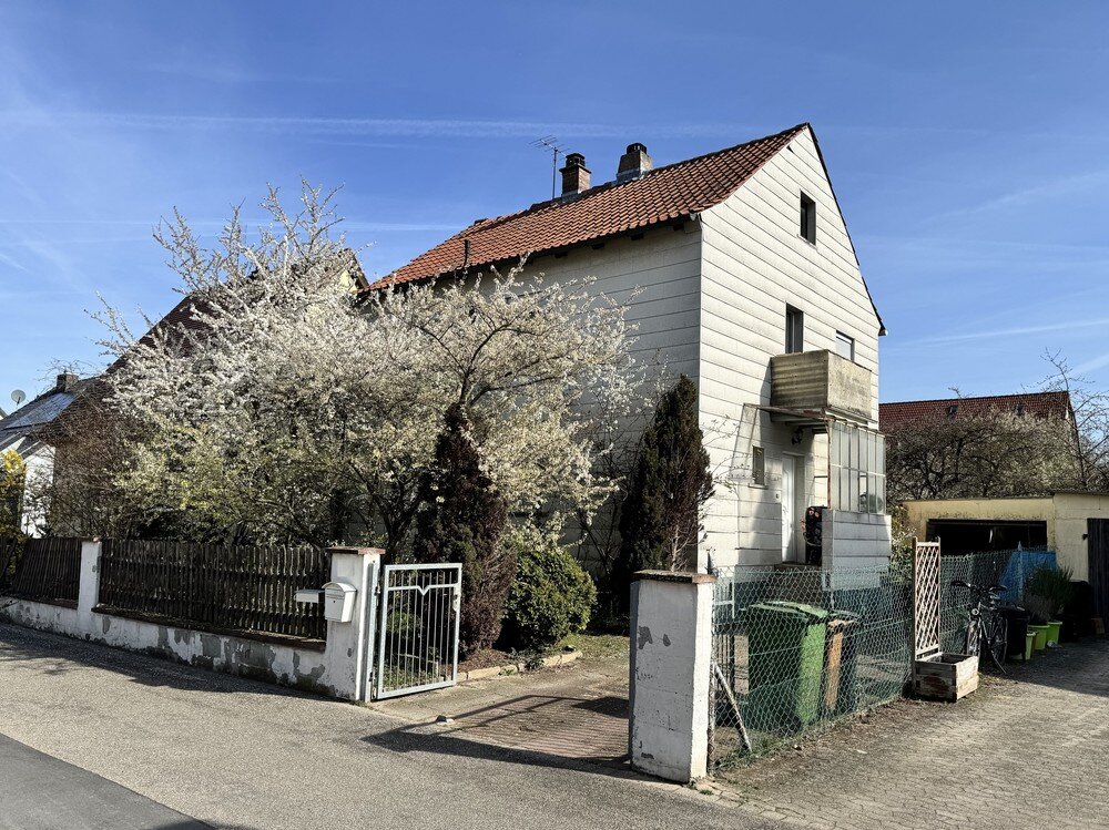 Einfamilienhaus zum Kauf 295.000 € 4 Zimmer 106 m²<br/>Wohnfläche 787 m²<br/>Grundstück Gunzenhausen Gunzenhausen 91710