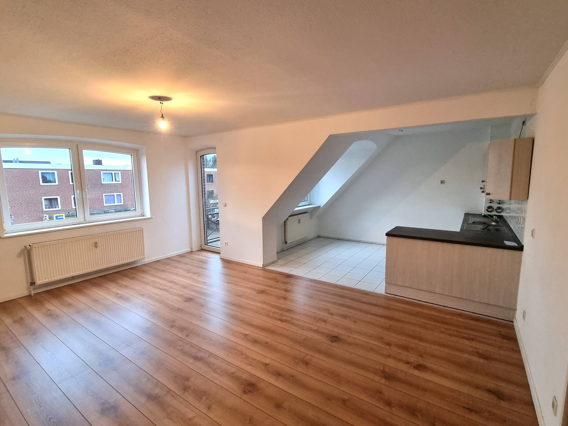 Wohnung zur Miete 975 € 3 Zimmer 87,7 m²<br/>Wohnfläche 01.02.2025<br/>Verfügbarkeit Ulzburger Straße 468 Harksheide Norderstedt 22844