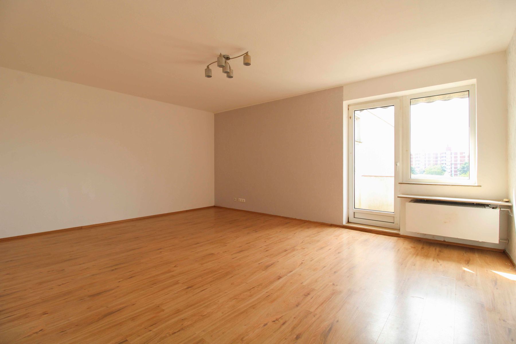 Wohnung zum Kauf 87.000 € 3 Zimmer 80,1 m²<br/>Wohnfläche 3.<br/>Geschoss Klushof Bremerhaven 27580