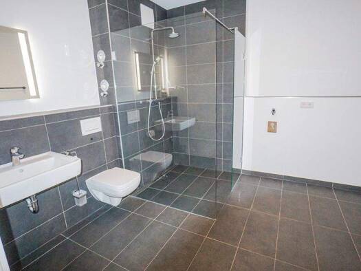 Wohnung zur Miete 910 € 2 Zimmer 61,2 m² 2. Geschoss frei ab 01.04.2026 Kreutles Oberasbach 90522
