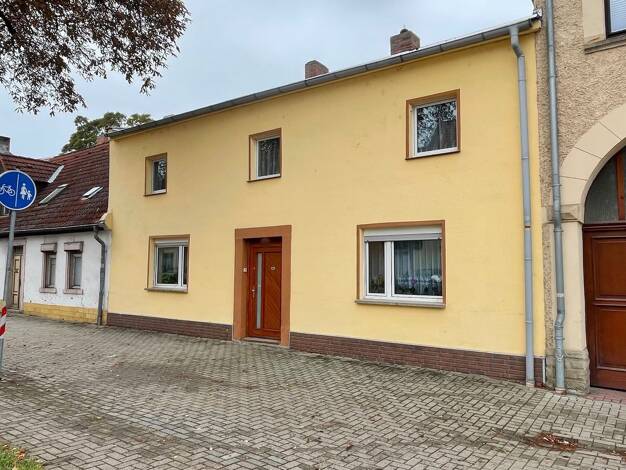 Einfamilienhaus zum Kauf 84.500 € 5 Zimmer 117,1 m² 333 m² Grundstück Bernburg Bernburg 06406