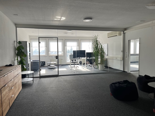 Bürofläche zur Miete 11 € 15 Zimmer 700 m² Bürofläche St. Georgen Freiburg im Breisgau 79111