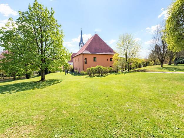 Schloss zum Kauf 11 Zimmer 545 m² 7.800 m² Grundstück Peterskirchen Dietersburg 84378