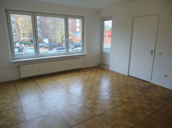 Wohnung zum Kauf 210.000 € 2 Zimmer 55 m²<br/>Wohnfläche 1.<br/>Geschoss Hummelsbütteler Kirchenweg 125 Hummelsbüttel Hamburg 22339