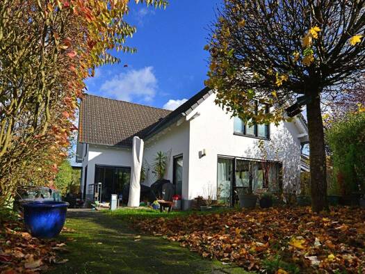 Wohnung zur Miete 1.170 € 3 Zimmer 113 m² 1. Geschoss frei ab 01.03.2026 Hennef 53773