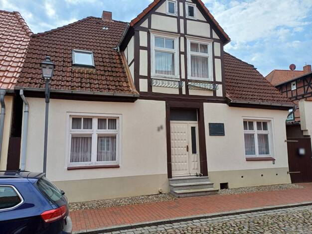 Einfamilienhaus zum Kauf 150.000 € 5 Zimmer 120 m² 800 m² Grundstück Dömitz Dömitz 19303