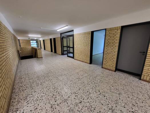 Bürogebäude zur Miete provisionsfrei 1.179,4 m² Bürofläche teilbar von 14 m² bis 65 m² Breedlandweg Eggebek 24852