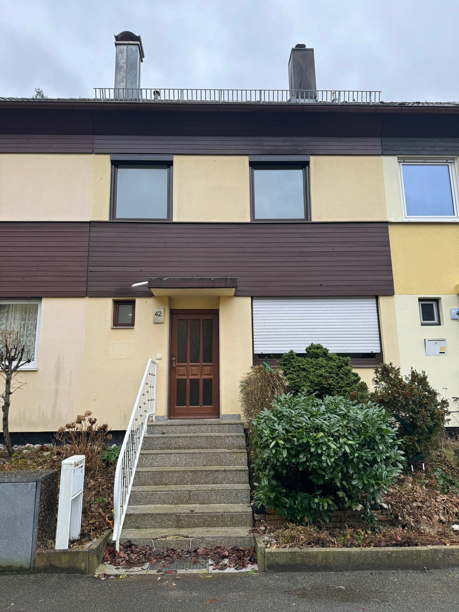 Haus zum Kauf provisionsfrei 329.000 € 3 Zimmer 101 m²<br/>Wohnfläche 149 m²<br/>Grundstück ab sofort<br/>Verfügbarkeit Weiherhof Zirndorf 90513