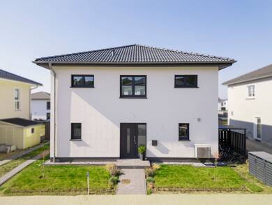 Einfamilienhaus zum Kauf 720.000 € 6 Zimmer 150 m² 523 m² Grundstück Ludwigsfelde Ludwigsfelde 14974
