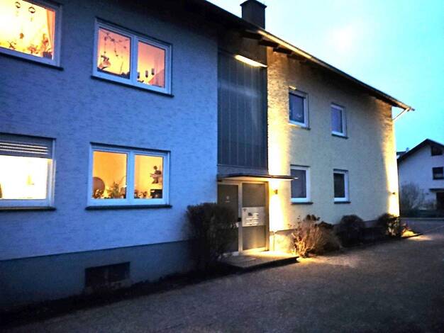 Wohnung zur Miete 495 € 4 Zimmer 96 m² 1. Geschoss Rischenau Lügde 32676