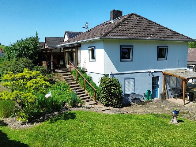 Einfamilienhaus zum Kauf 135.135 € 4 Zimmer 114 m²<br/>Wohnfläche 860 m²<br/>Grundstück Bodenwerder 37619