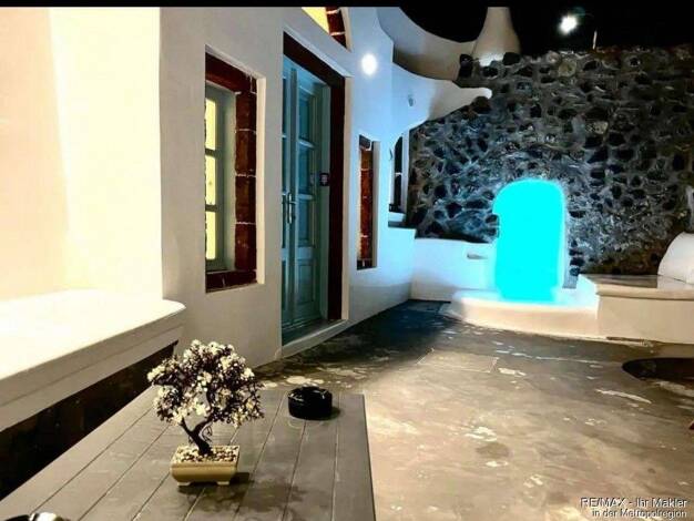 Einfamilienhaus zum Kauf 270.000 € 3 Zimmer 85,5 m² 1.254,7 m² Grundstück Municipality of Thira 847 00