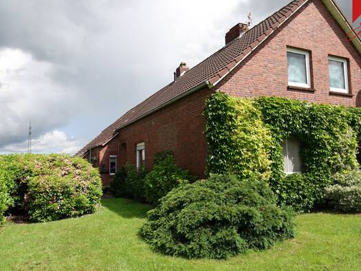 Bauernhaus zur Miete 750 € 4 Zimmer 132,3 m² 2.145 m² Grundstück frei ab 01.12.2026 Blomberg 26487