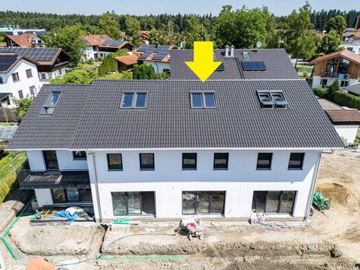 Reihenmittelhaus zur Miete 1.800 € 4 Zimmer 101 m² 157 m² Grundstück frei ab 01.02.2026 Schwarzenbergstraße 4 Nicklheim Raubling 83064