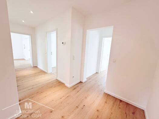 Wohnung zum Kauf 285.900 € 3,5 Zimmer 92,7 m² frei ab sofort Stadtgraben 9 Beilngries 92339