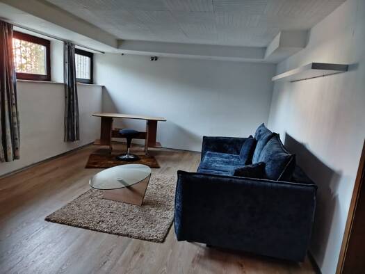 Studio zur Miete 400 € 1,5 Zimmer 50 m² EG Lutzgasse 13 Margetshöchheim 97276