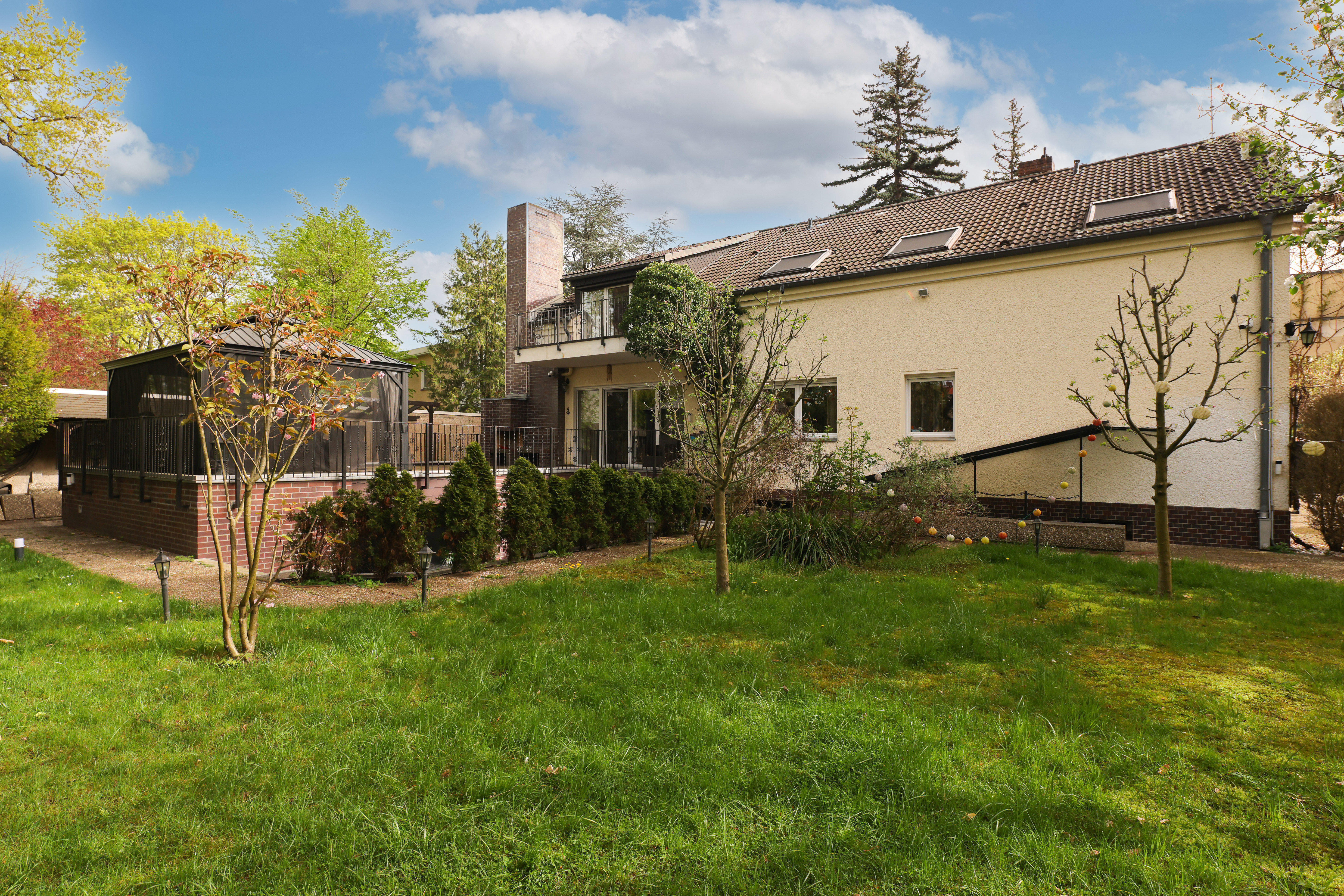 Villa zum Kauf 1.900.000 € 8 Zimmer 312,3 m²<br/>Wohnfläche 1.388 m²<br/>Grundstück Lankwitz Berlin 12247