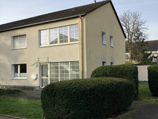 Mehrfamilienhaus zum Kauf provisionsfrei 310.000 € 7 Zimmer 131,5 m² 422 m² Grundstück Josefstraße 47 Moers-Mitte Moers 47441